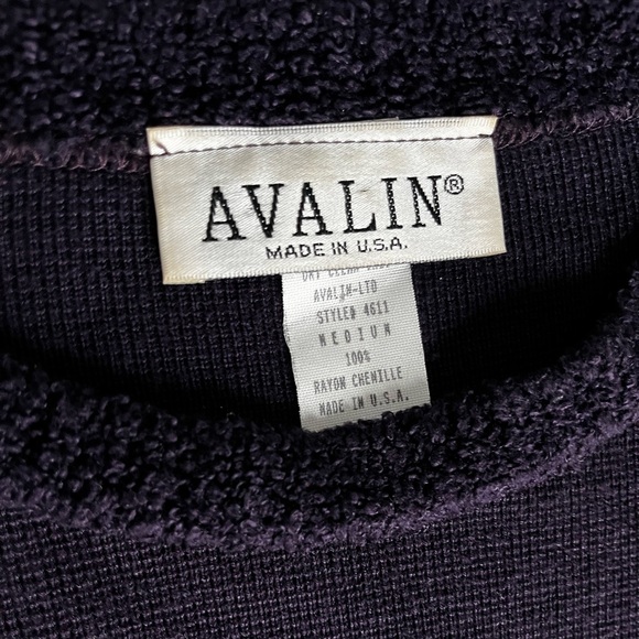Gorgeous and luxuriously soft 100% Rayon Chenille Women’s Deep Purple Sweater - Picture 2 of 9